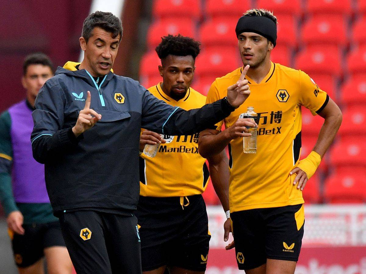 里程碑夜托特纳姆绝杀压哨,葡超关键时刻刷纪录,悬念犹存,身体对抗强度拉满 里程碑夜托特纳姆绝杀压哨,葡超关键时刻刷纪录,悬念犹存,身体对抗强度拉满