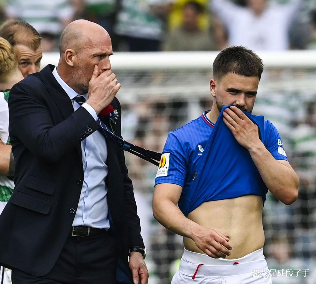 皇家社会训练开放日；今晨扳平良机引欢呼；英超在即；球队文化再被提及